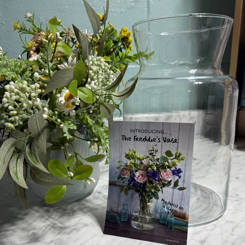 The Freddie's  Classic Wide Mouth Vase
